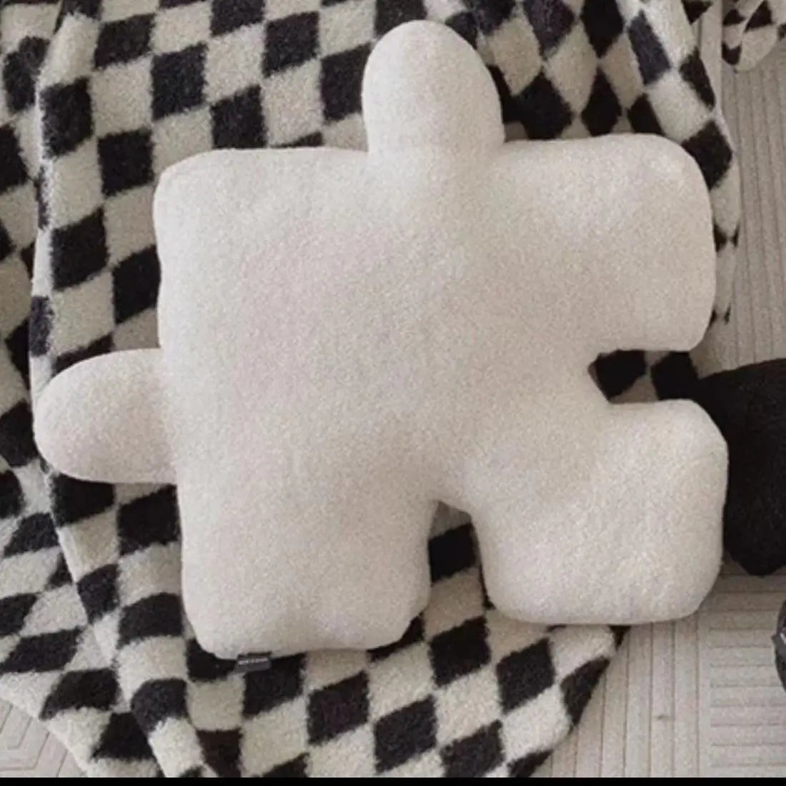 PUZZLE PLUSH CUSHION